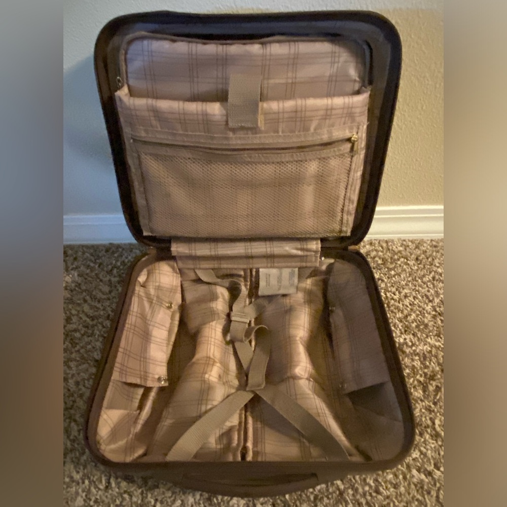 London Fog Brentwood Hard Case Side Carry-On Rolling Suitcase Tan 14” *cracked - Picture 6 of 9